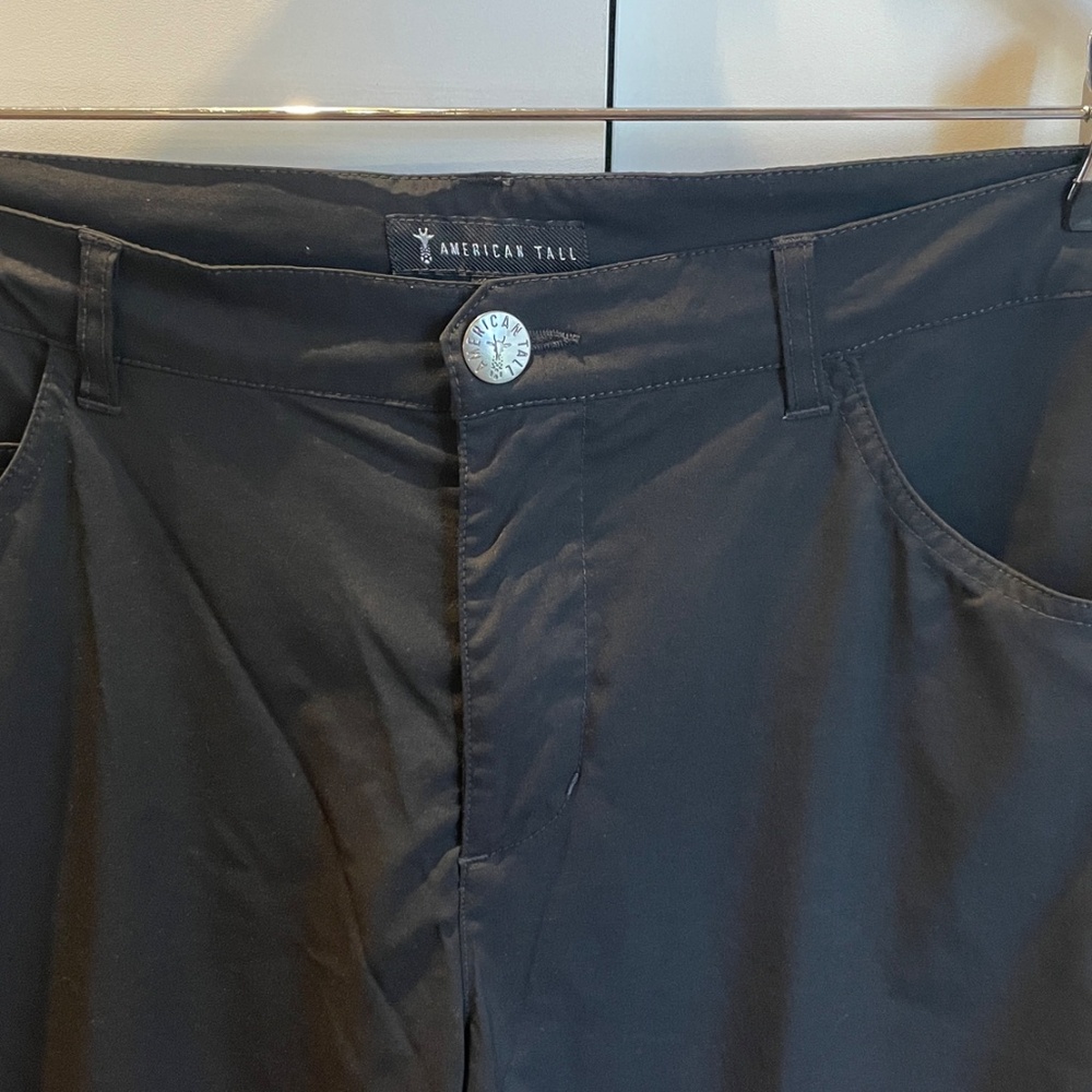 American Tall Tapered Fit Traveler Pants Size 32 x 40 Black - Picture 2 of 5